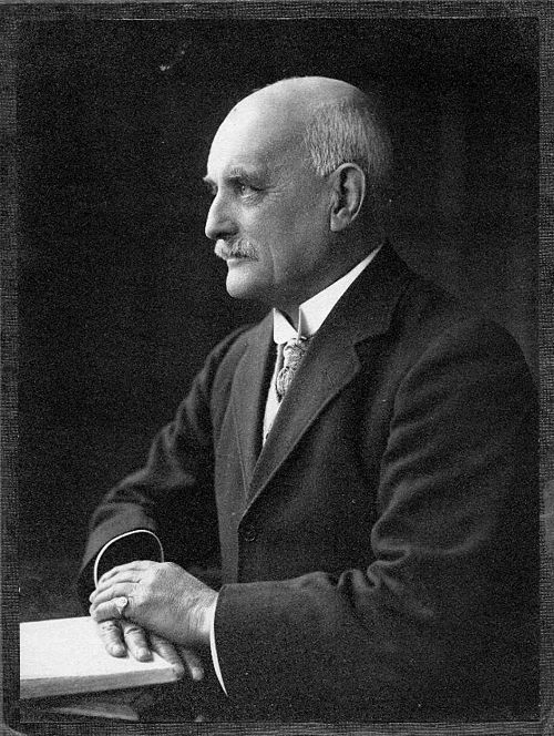 Illustrative historical image representing a British officer of the late 19th century